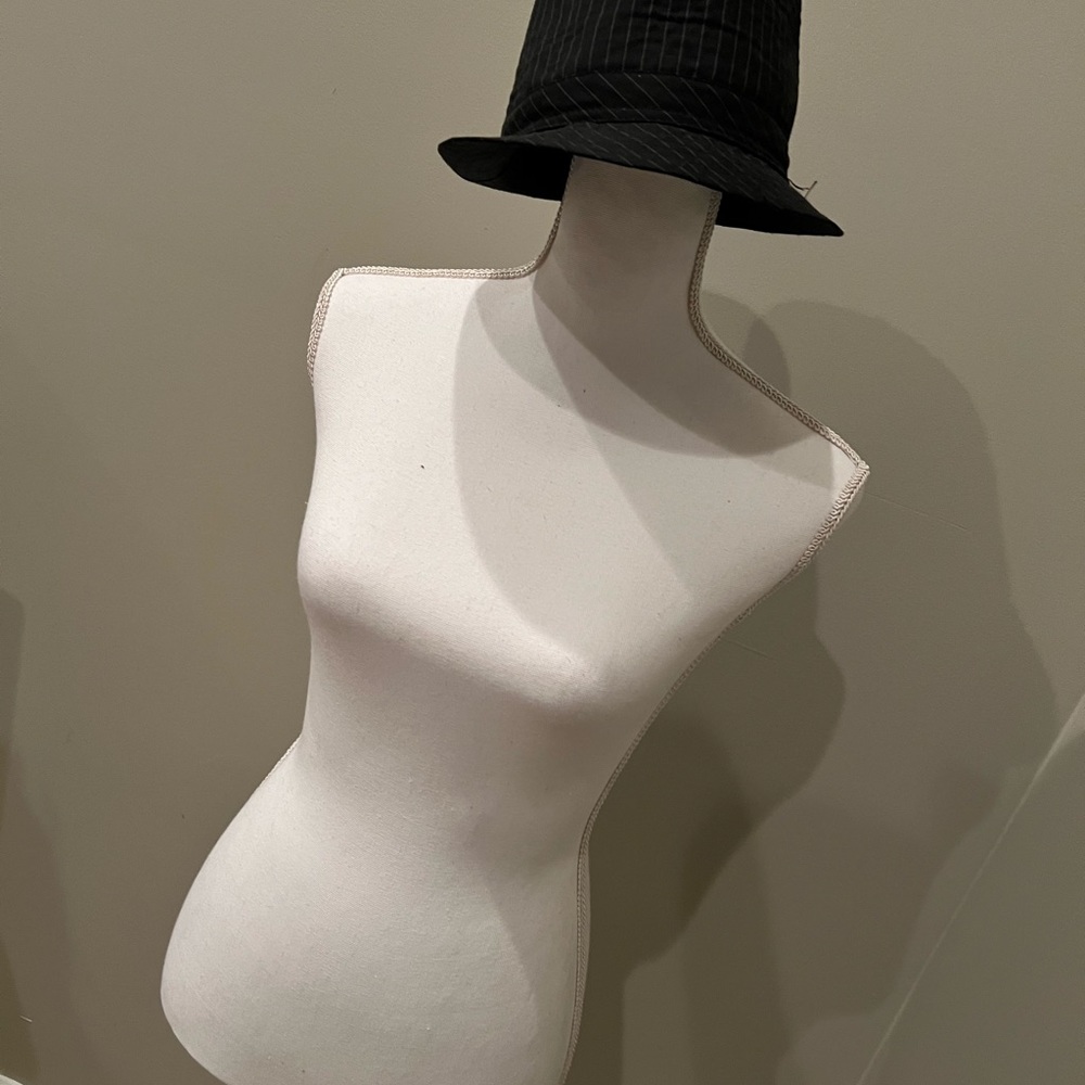 Pin striped Top hat.. - Picture 2 of 2